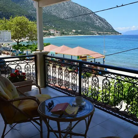 Vanessa Lägenhet Poros (Kefalonia)